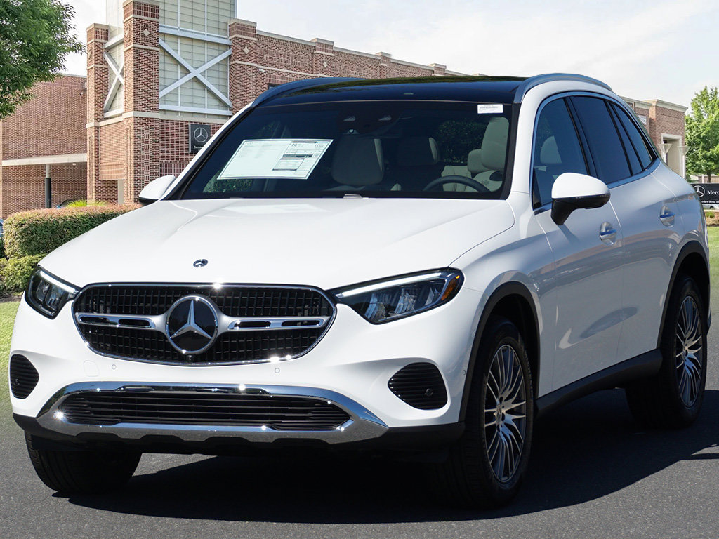Certified 2026 Mercedes-Benz GLC 300 4MATIC image 4