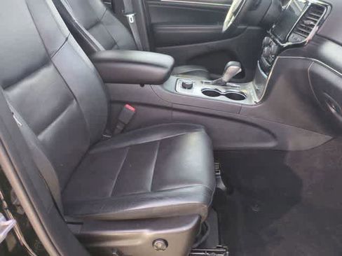 Used 2019 Jeep Grand Cherokee Limited w/ Luxury Group II AWD/4WD image 23