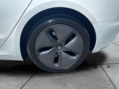 Used 2020 Tesla Model 3 Standard Range Plus RWD image 22