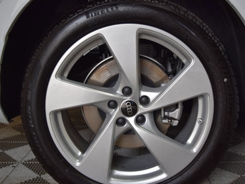 New 2025 Audi Q5 Prestige image 11