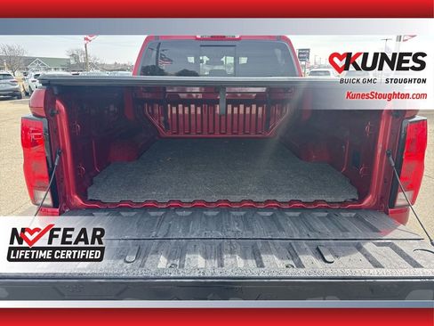 Used 2024 Chevrolet Colorado LT w/ LT Convenience Package II image 19