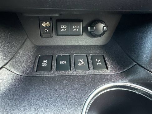 Used 2017 Toyota Highlander XLE AWD/4WD image 70