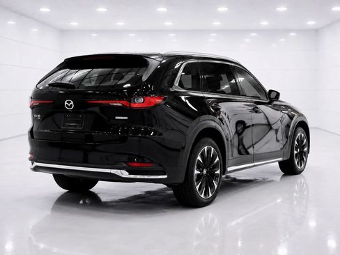 Used 2024 MAZDA CX-90 Plug-In Hybrid w/ Premium Plus AWD/4WD image 5
