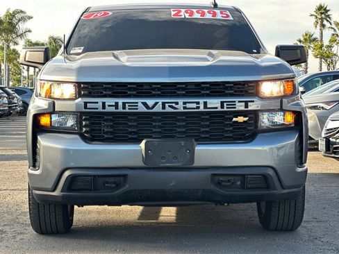 Used 2019 Chevrolet Silverado 1500 Custom w/ Custom Value Package image 6