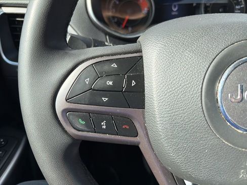 Certified 2021 Jeep Cherokee Latitude Lux w/ Comfort/Convenience Group image 16