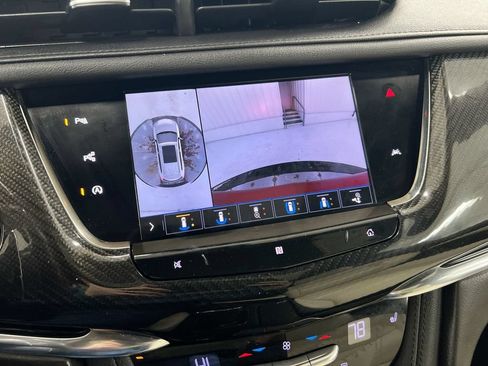 Used 2020 Cadillac XT6 Sport AWD/4WD image 16