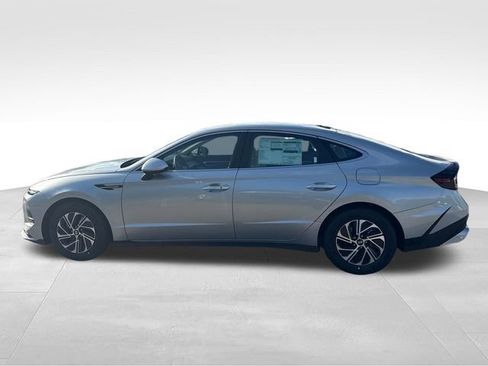New 2026 Hyundai Sonata Blue FWD image 2