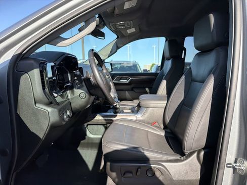 Used 2023 Chevrolet Silverado 1500 LTZ w/ LTZ Convenience Package II AWD/4WD image 10