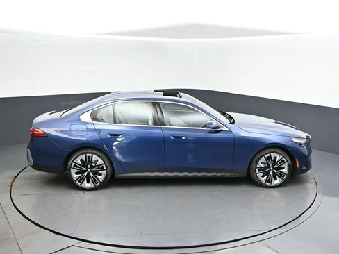 New 2026 BMW 530i w/ Premium Package RWD image 35