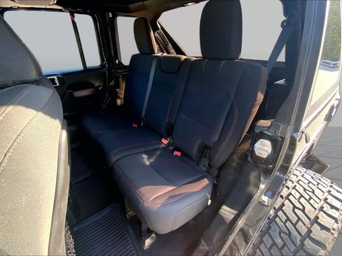 Used 2018 Jeep Wrangler Unlimited Rubicon AWD/4WD image 20