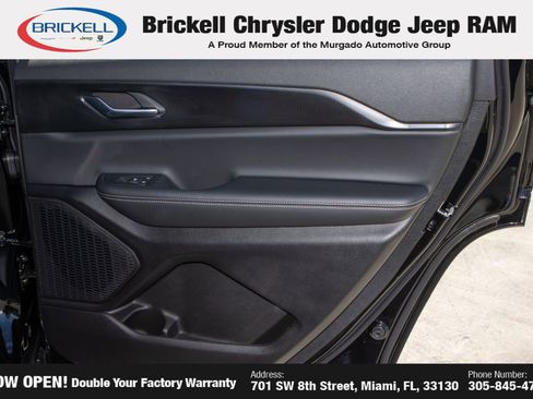 New 2025 Jeep Grand Cherokee L Laredo image 14