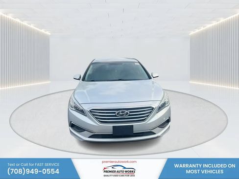Used 2016 Hyundai Sonata SE FWD image 2