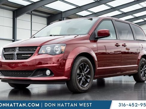 Used 2019 Dodge Grand Caravan SE FWD image 1