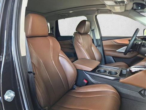 Certified 2025 Acura MDX w/ Technology Package FWD image 19