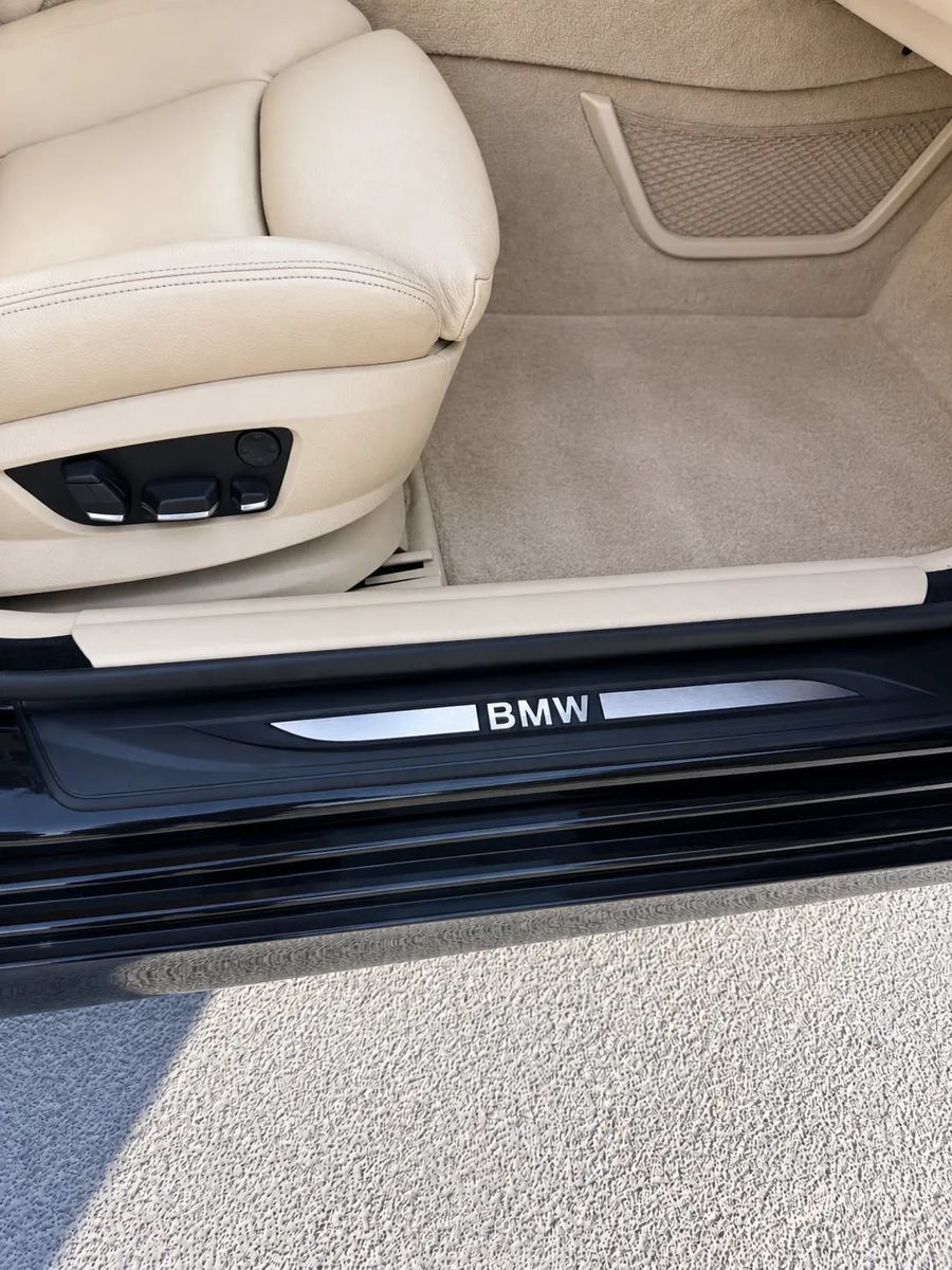 Used 2011 BMW 528i Sedan RWD image 17