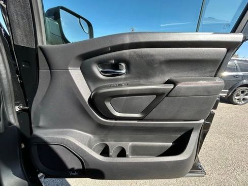 Used 2021 Nissan Titan PRO-4X w/ Pro-4x Convenience Package image 39