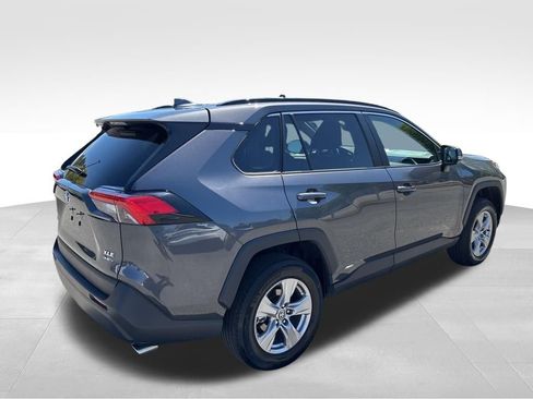 Used 2025 Toyota RAV4 XLE image 5