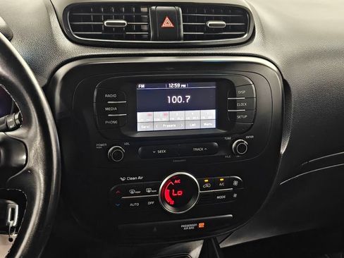 Used 2017 Kia Soul + w/ Designer's Package FWD image 6