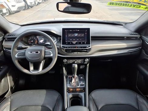 Used 2024 Jeep Compass Trailhawk image 19