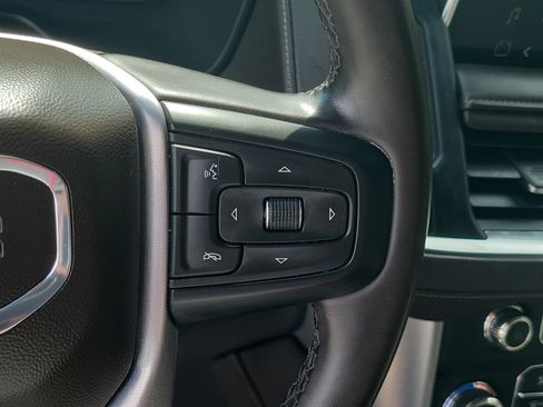 Used 2023 GMC Yukon SLT image 28