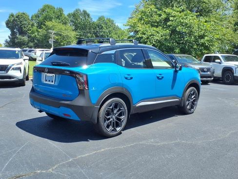 New 2025 Nissan Kicks SR image 3