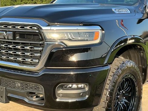 Used 2025 RAM 1500 Limited AWD/4WD image 12