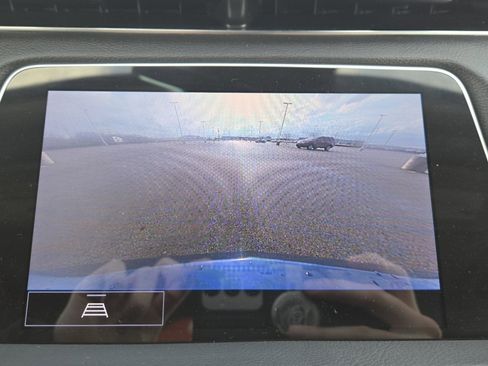 Used 2022 Cadillac XT4 Luxury w/ Cold Weather Package image 7