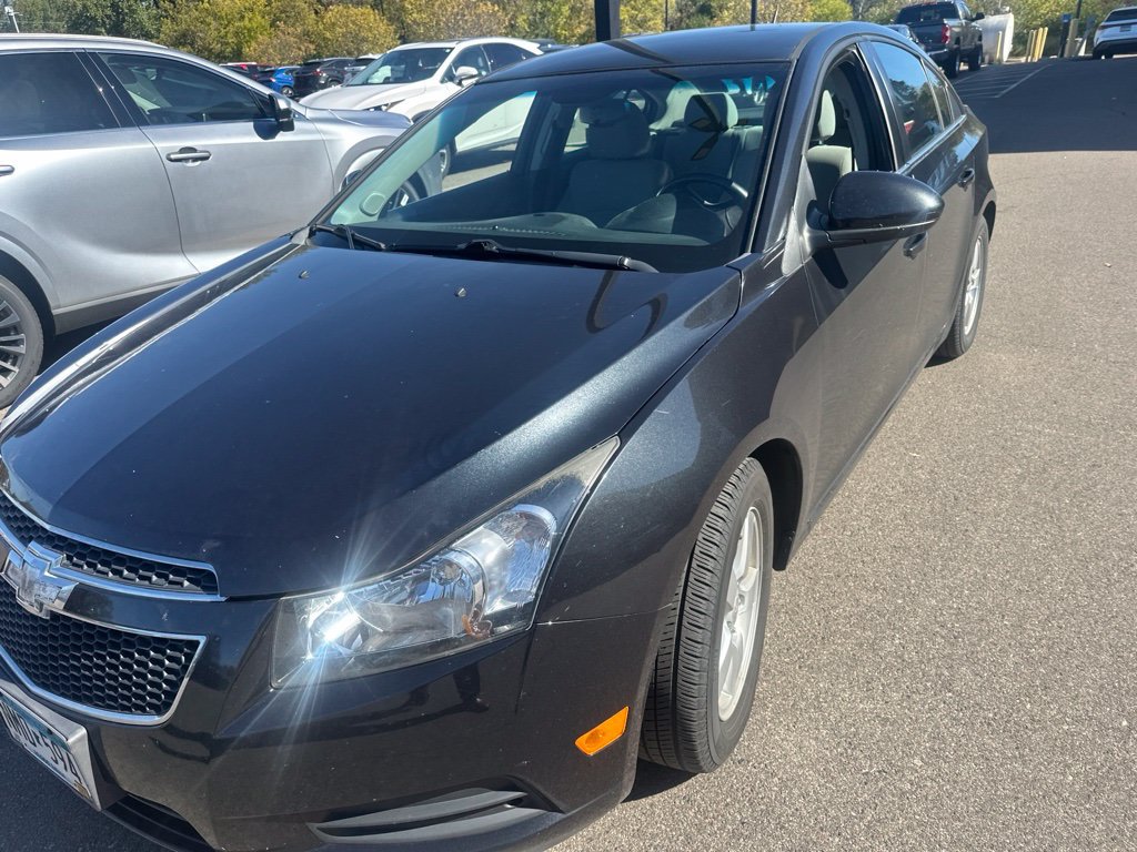 Used 2014 Chevrolet Cruze LT FWD image 2