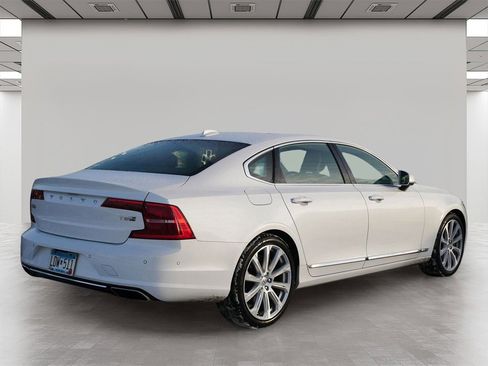 Used 2018 Volvo S90 T8 Inscription w/ Convenience Package image 5