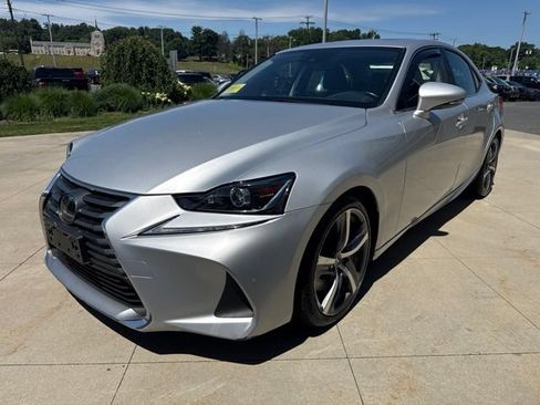 Used 2018 Lexus IS 300 AWD w/ Comfort Package image 3