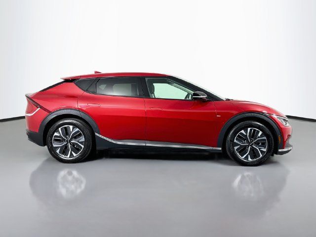 Used 2024 Kia EV6 Light AWD/4WD image 8