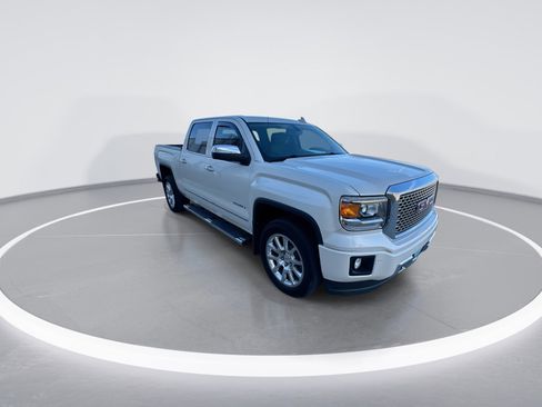 Used 2015 GMC Sierra 1500 Denali image 2