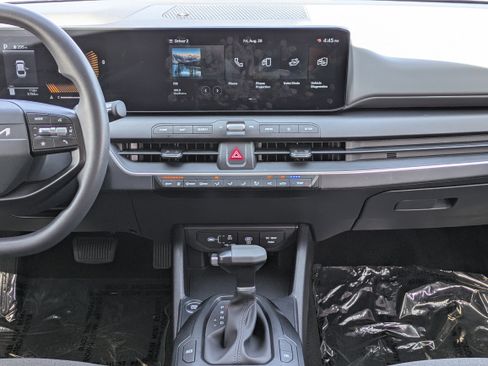 Certified 2025 Kia K4 FWD image 16