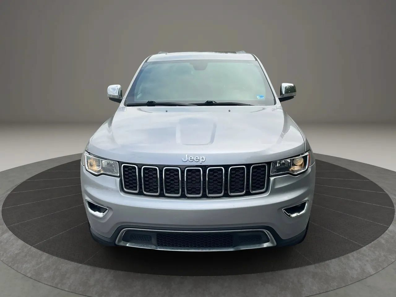 Used 2019 Jeep Grand Cherokee Limited AWD/4WD image 8