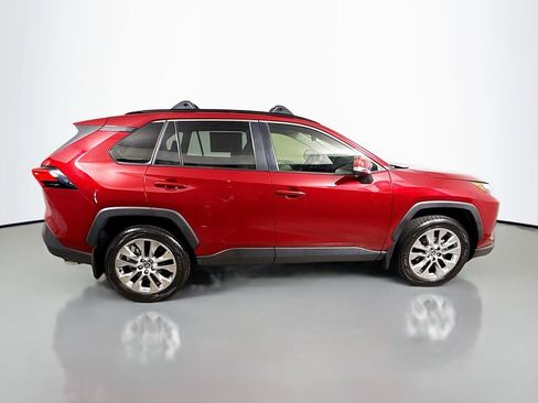 Certified 2022 Toyota RAV4 XLE Premium FWD image 8