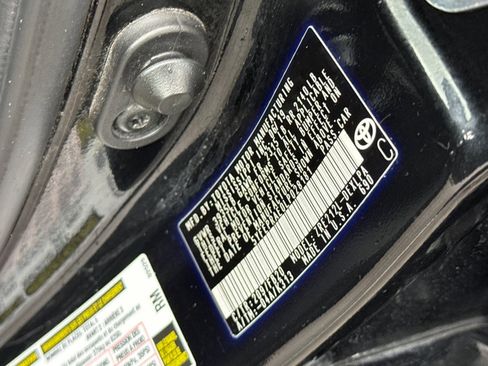 Used 2020 Toyota Corolla LE image 27