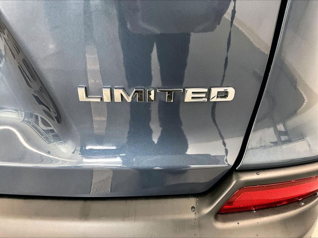 Used 2020 Jeep Cherokee Limited AWD/4WD image 27