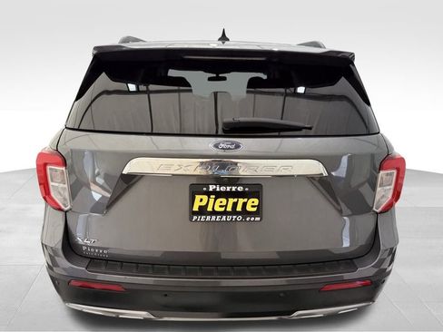 Used 2023 Ford Explorer XLT w/ Equipment Group 202A image 3