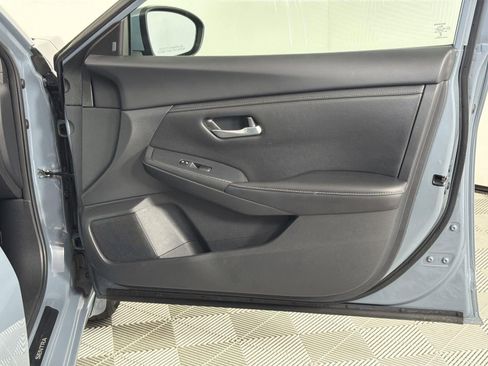 Used 2025 Nissan Sentra SV image 29