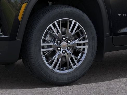 New 2027 Chevrolet Traverse LT FWD image 9