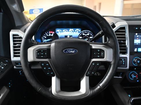 Used 2017 Ford F250 Lariat w/ Lariat Ultimate Package AWD/4WD image 30