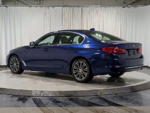Used 2019 BMW 530e xDrive w/ Luxury Package image 8