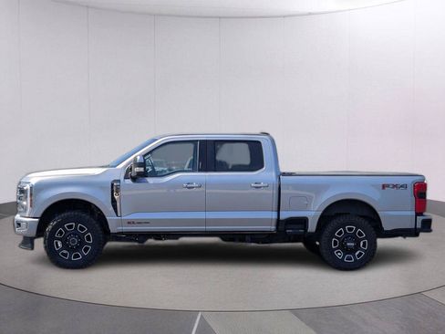 Used 2024 Ford F250 Platinum AWD/4WD image 2