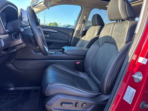Used 2025 Honda Pilot Elite image 18