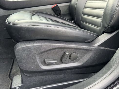 Used 2024 Ford Edge SEL image 18