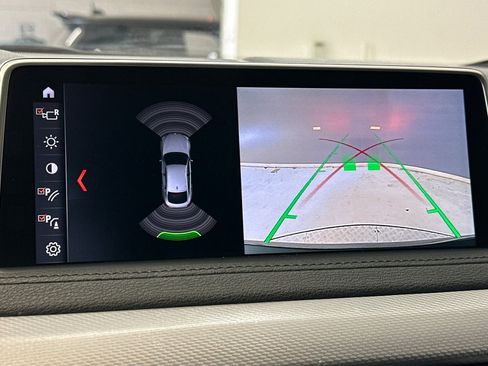 Used 2019 BMW X6 xDrive35i w/ M Sport Package image 23