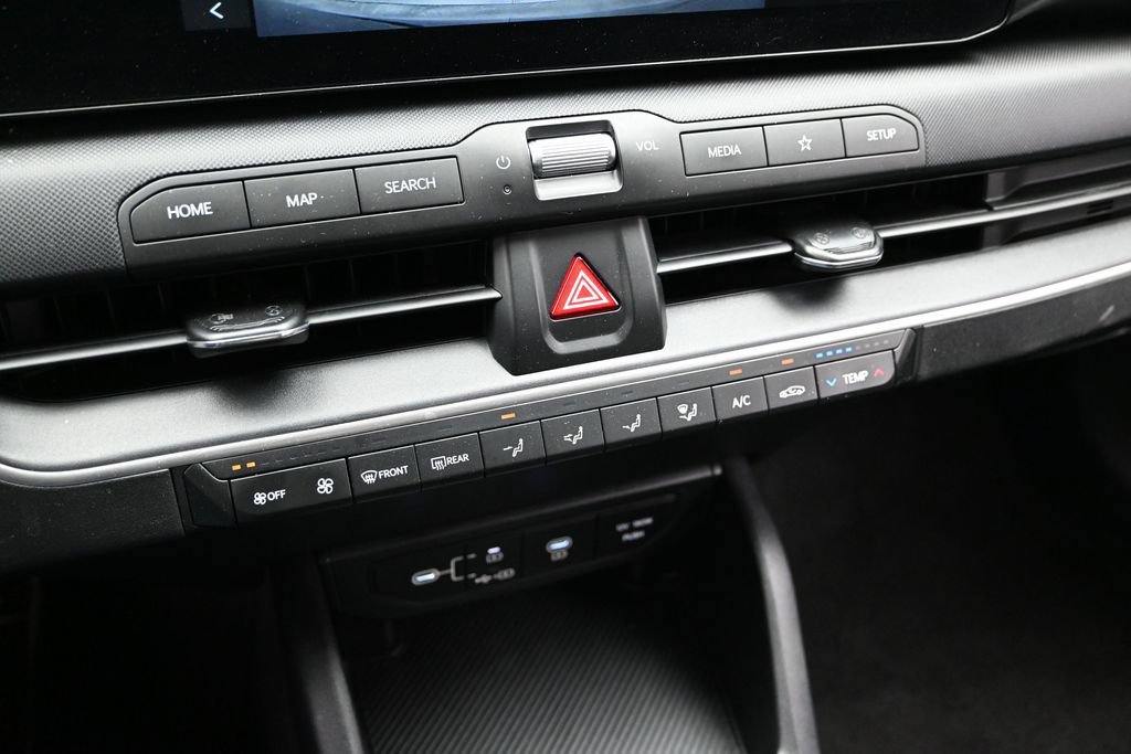 Used 2025 Kia K4 FWD image 36