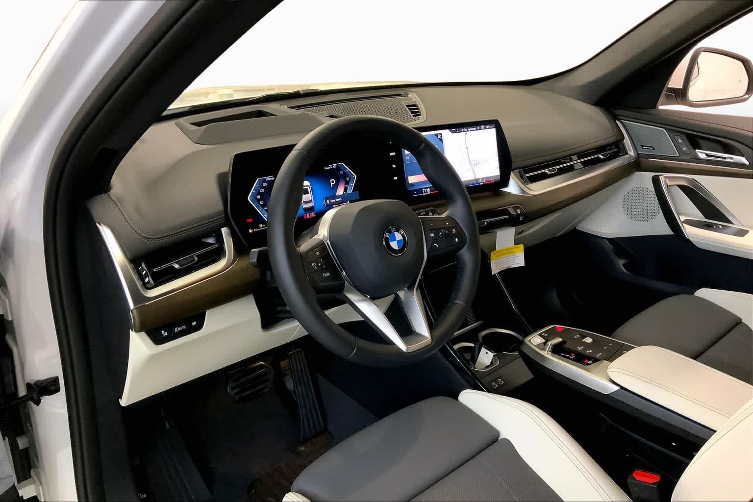 New 2026 BMW X1 xDrive28i w/ Technology Package AWD/4WD image 8