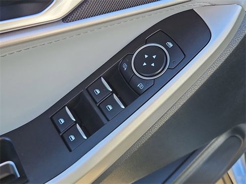 Used 2022 Ford Explorer XLT w/ Equipment Group 202A image 30