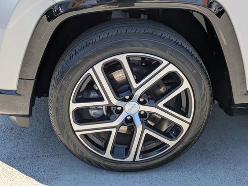 Certified 2024 Jeep Compass Limited w/ Elite Group image 6